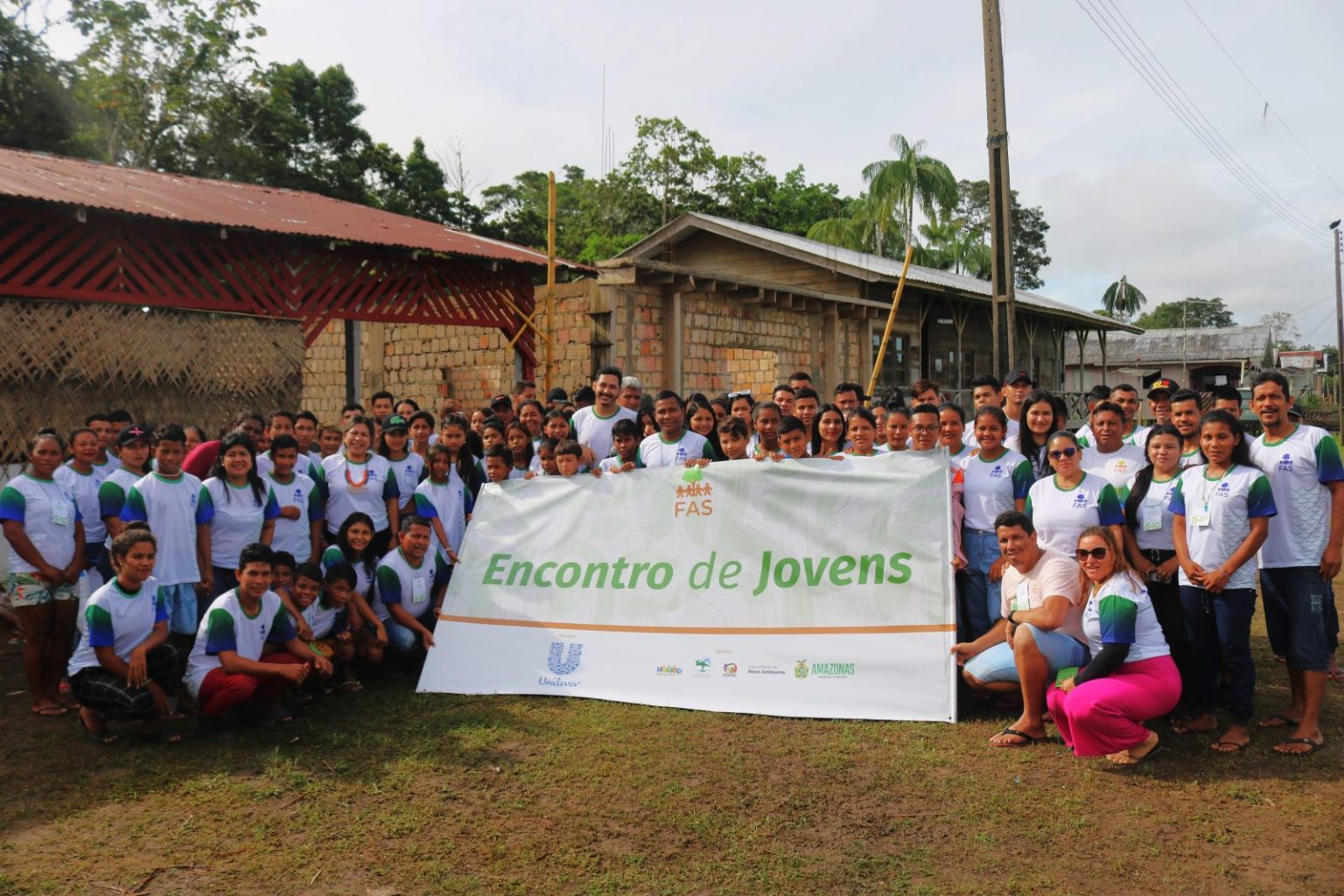 Jovens líderes reunidos no Encontro de Líderes da Floresta, realizado pela Fundação Amazônia Sustentável (FAS), realizado em Uarini no Amazonas.